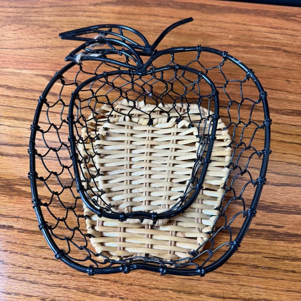 Vintage Apple Wire Rattan Nesting Baskets Set of 2 Black Farmhouse Decor 4378